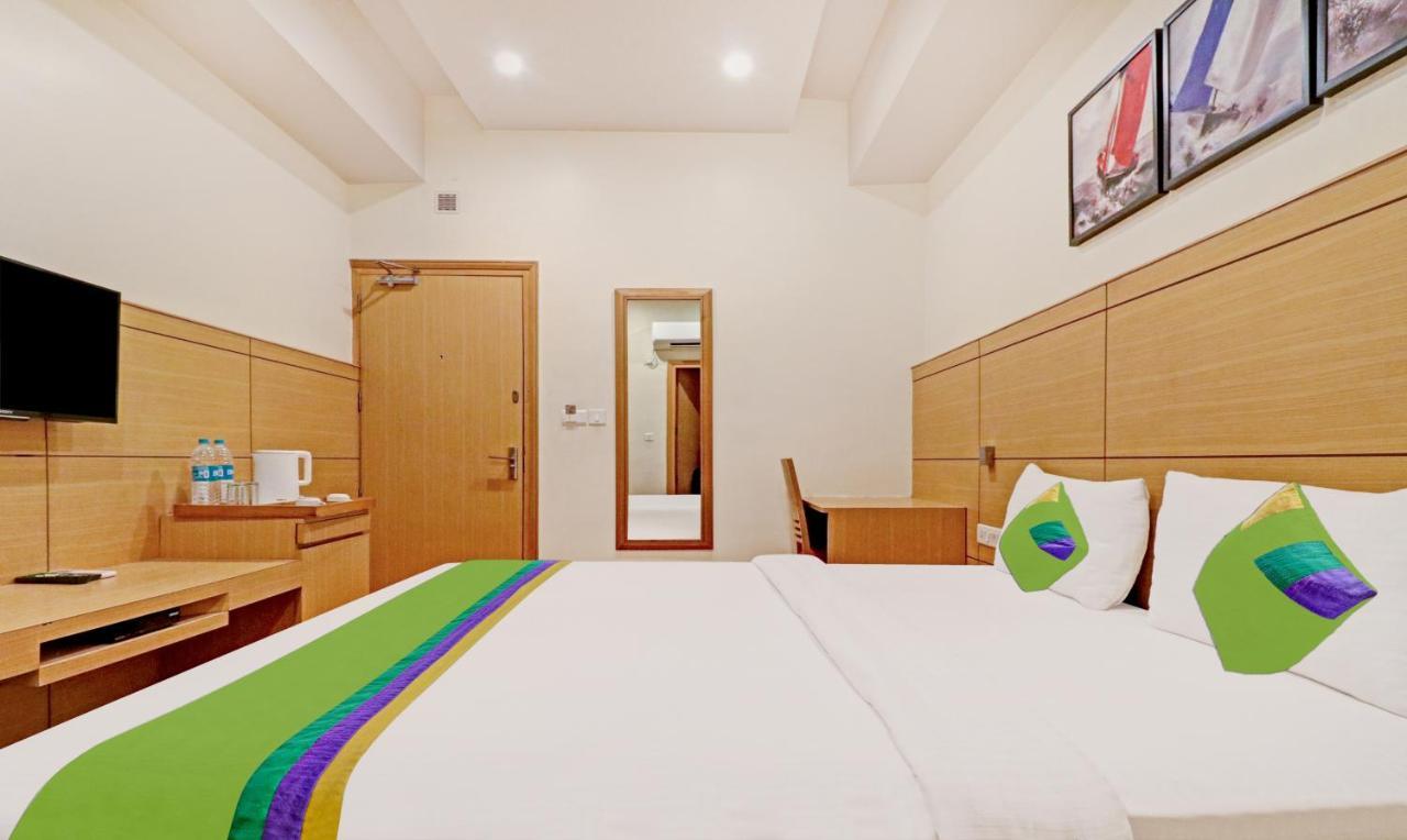 Treebo Galaxy Rooms New Delhi Exteriör bild