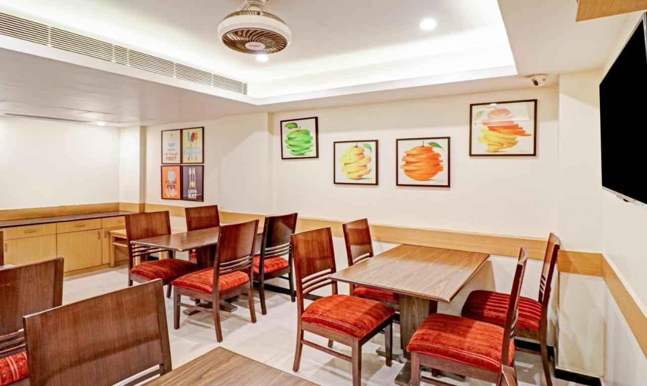 Treebo Galaxy Rooms New Delhi Exteriör bild
