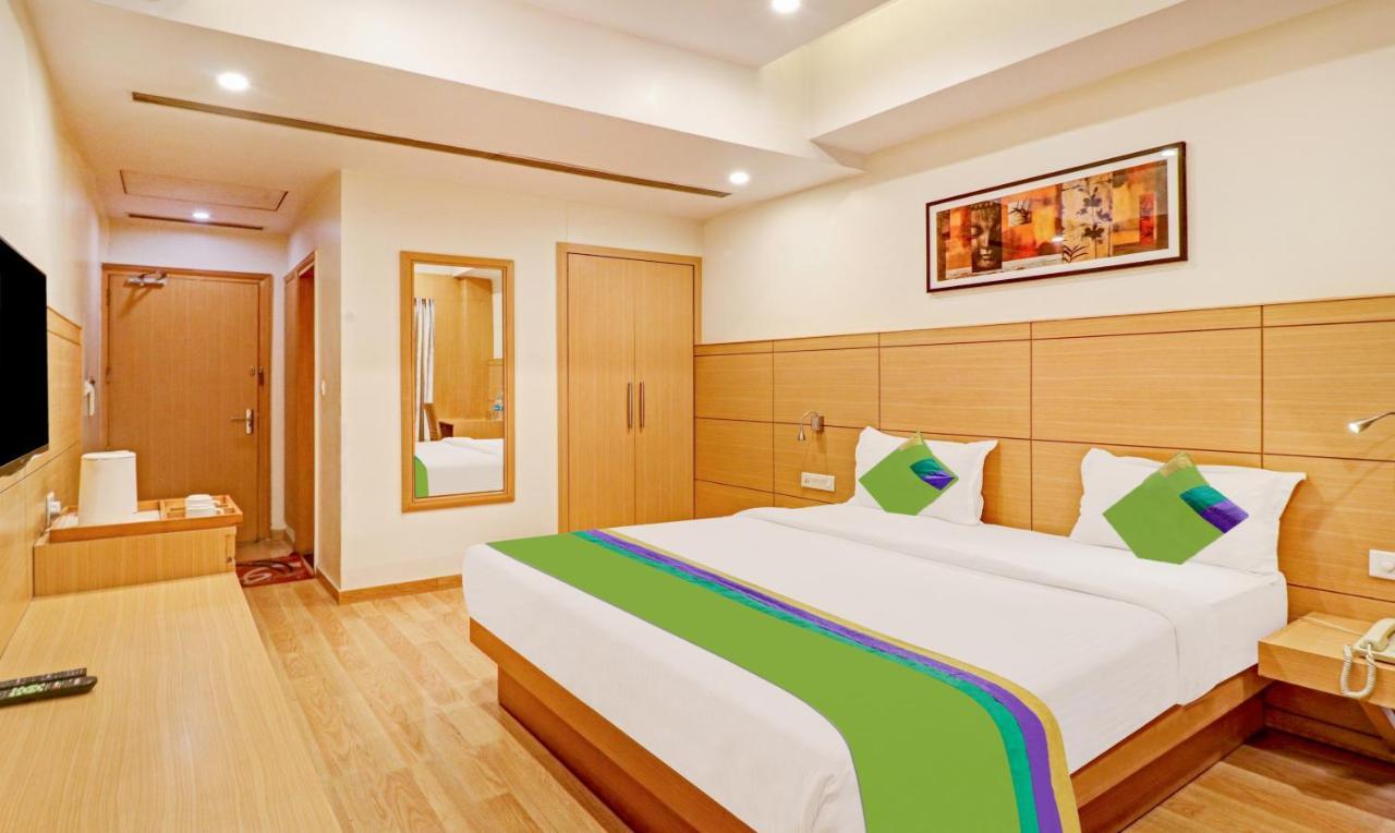 Treebo Galaxy Rooms New Delhi Exteriör bild